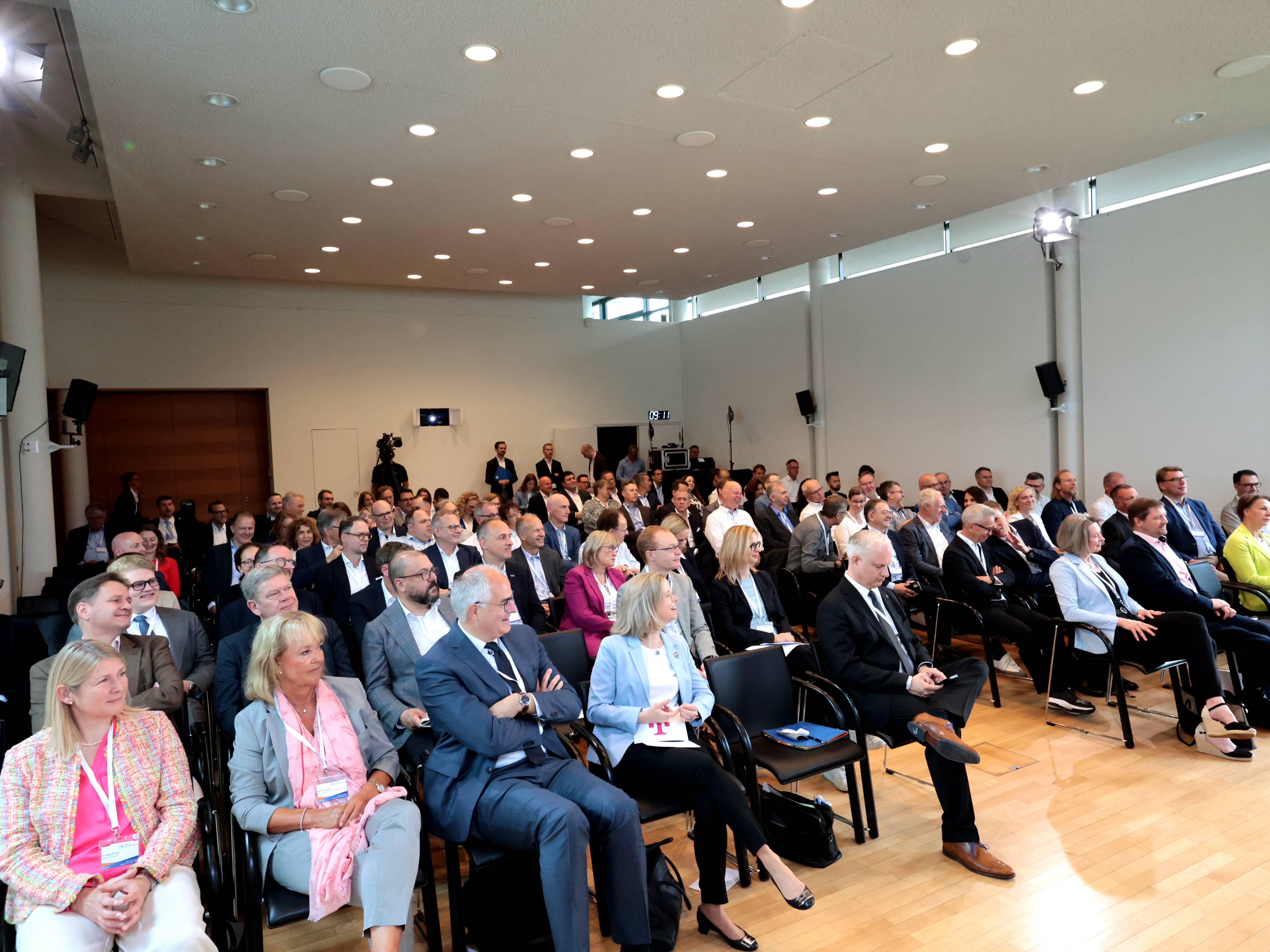 Plenum von vorne