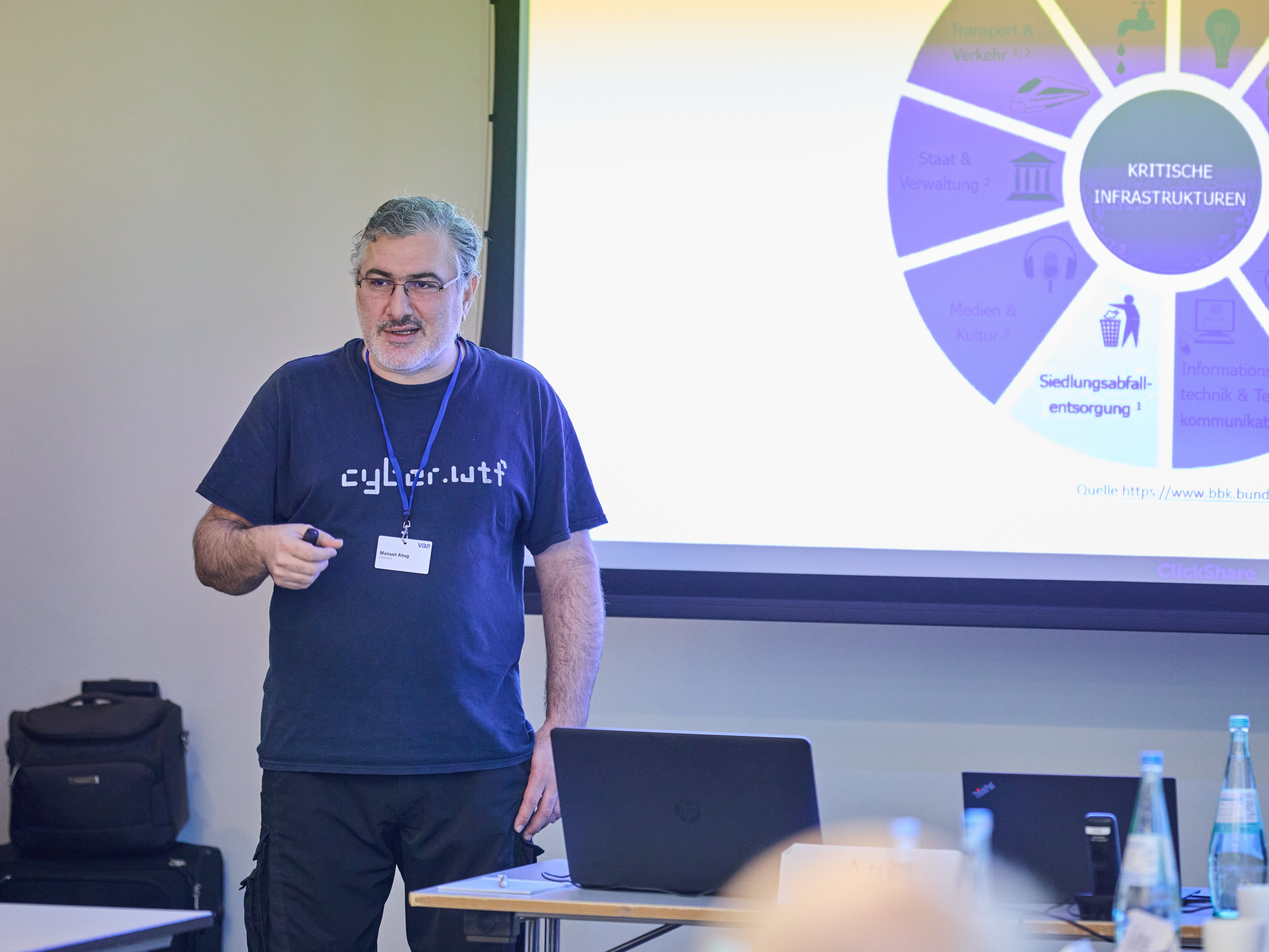 Manuel Atug vor seiner Präsentation. 