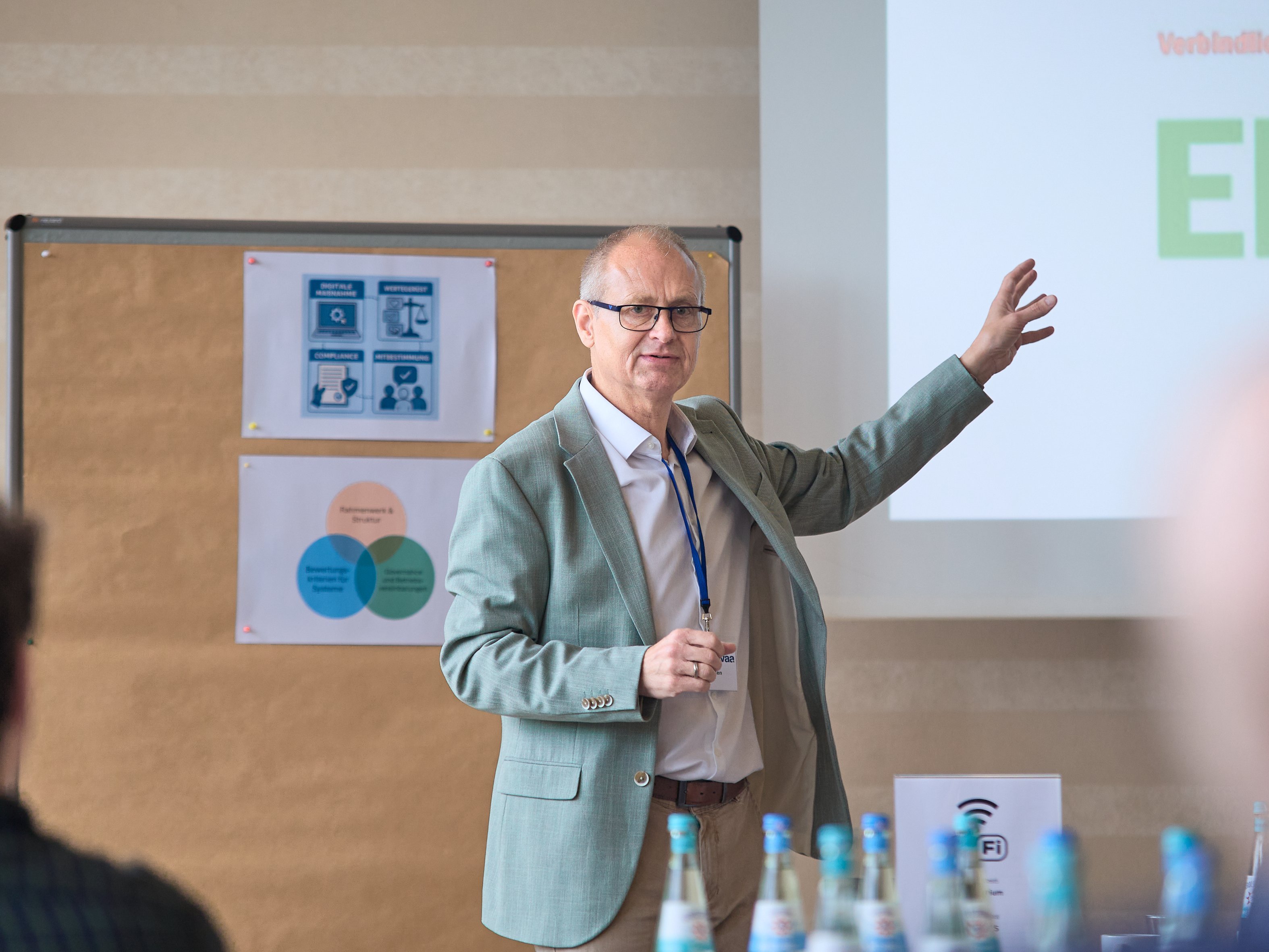 Matthias Oetken (Pfizer) auf der VAA-Konferenz für Betriebsräte im Juni 2025 in Mainz.