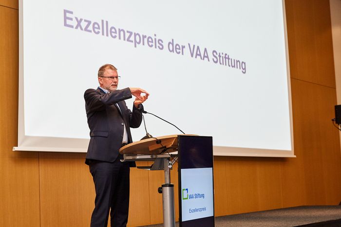 VAA-Exzellenzpreis 2019: Laudatio Prof. Ralf Dohrn