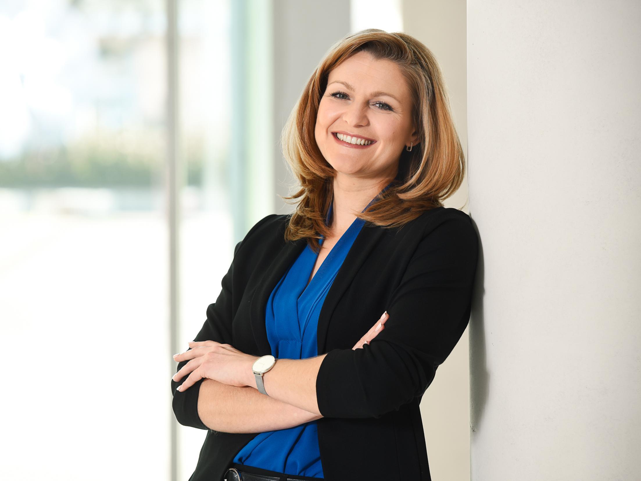 Dr. Isabel Neuhaus