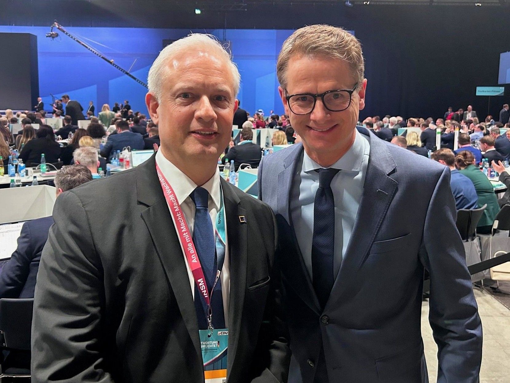 ULA-Hauptgeschäftsführer Michael Schweizer (links) mit MdB und CDU-Generalsekretär Dr. Carsten Linnemann.