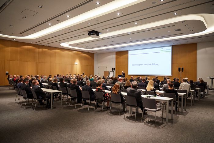 VAA-Exzellenzpreis 2019: Blick aus dem Plenum
