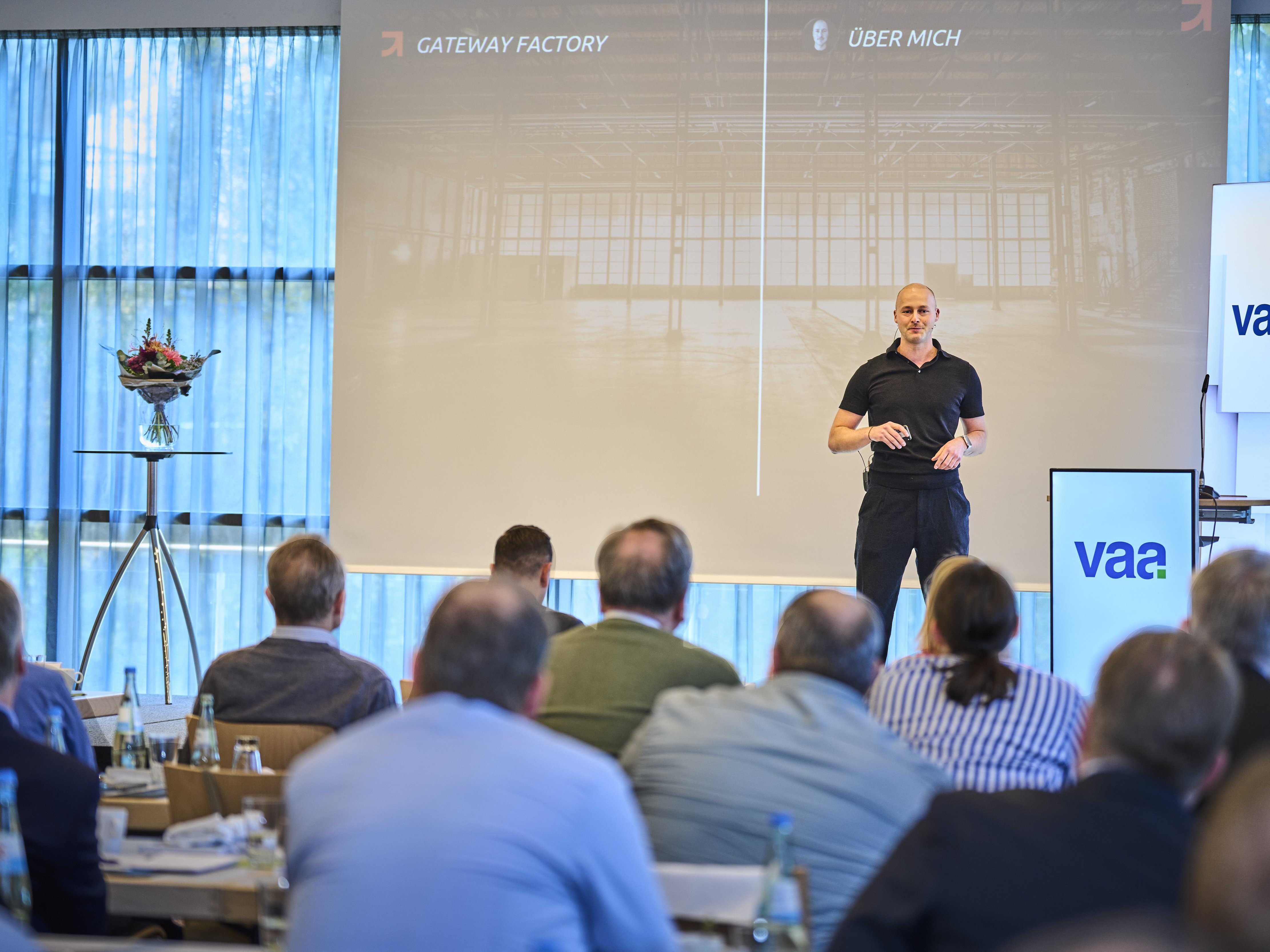 Warum es wichtig für den Wirtschaftsstandort Deutschland ist, dass mehr junge Gründerinnen und Gründer etwas Neues wagen und Start-ups gründen, erläuterte Matthias Stammen von der Gateway Factory in seinem Abschlussvortrag am zweiten Konferenztag.