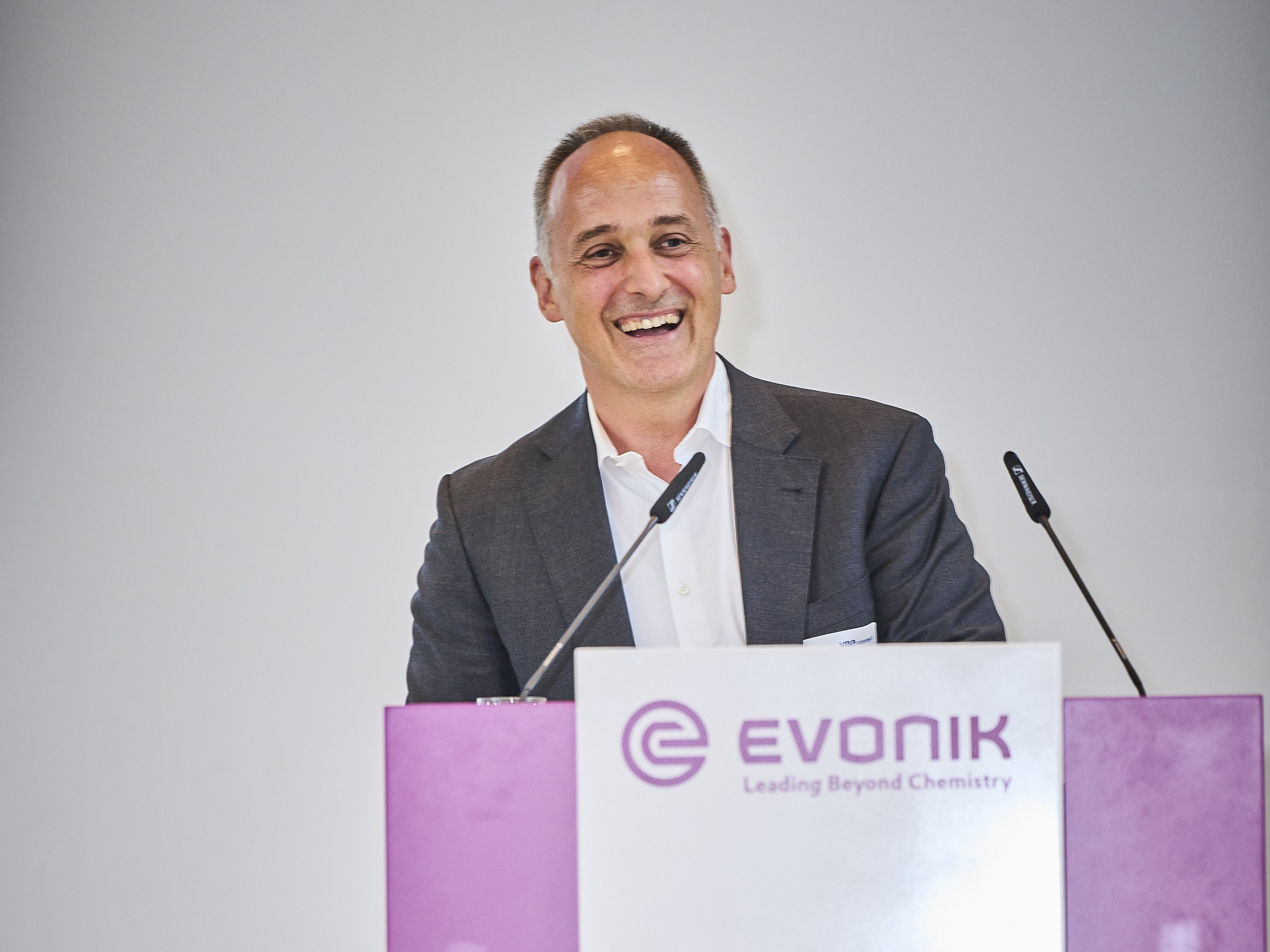 Stephan Gilow am Rednerpult.