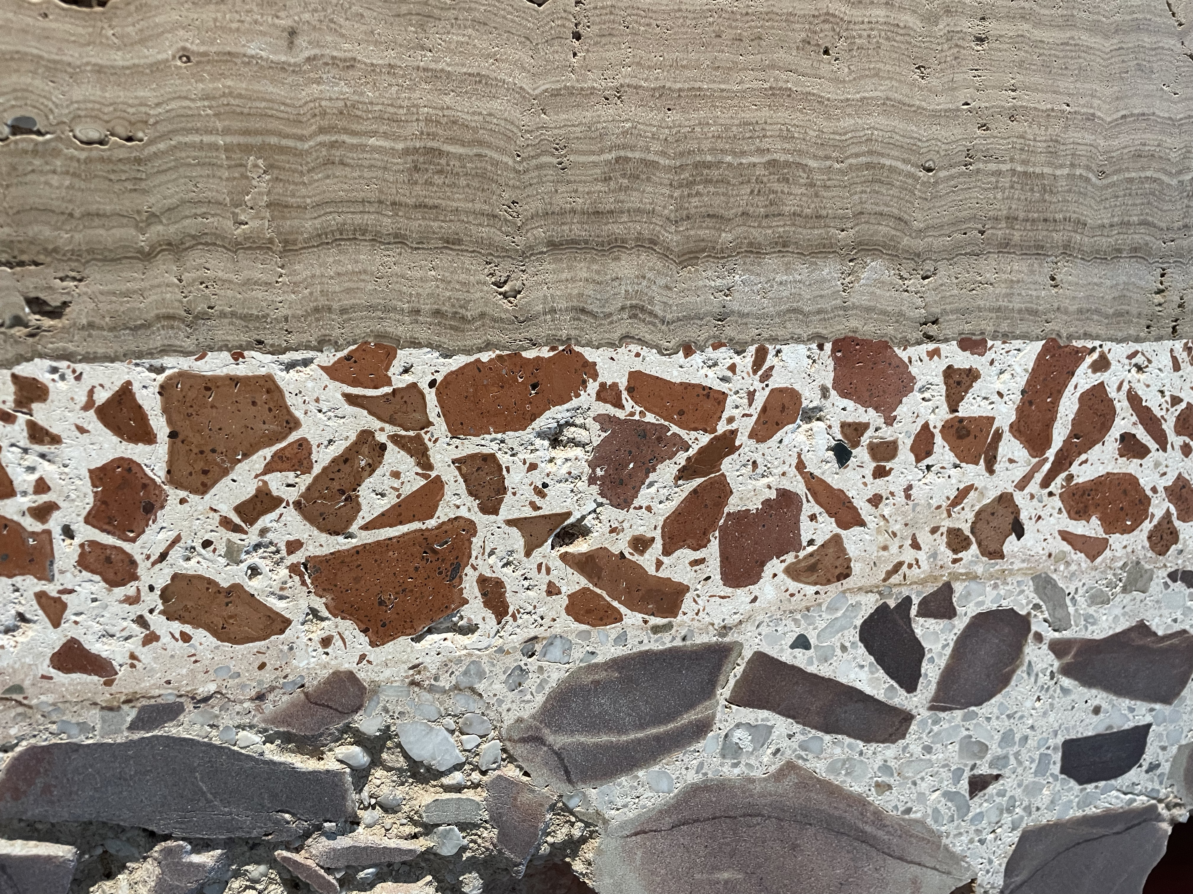 Kalksinterablagerungen im Römerkanal